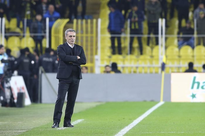 Ersun Yanal ilk 11'ini şekillendirdi! 1