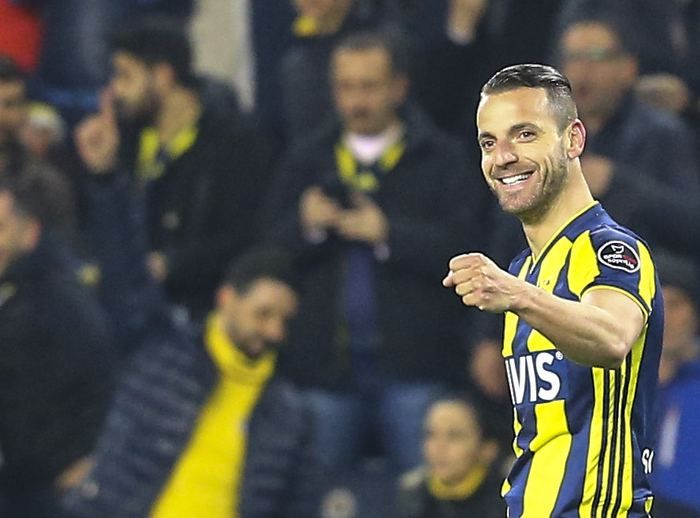 Ersun Yanal ilk 11'ini şekillendirdi! 12