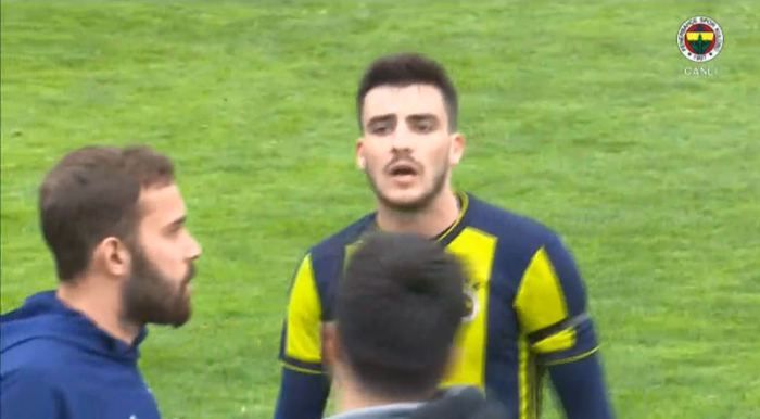 Günün ilk derbisinde saha karıştı! 5