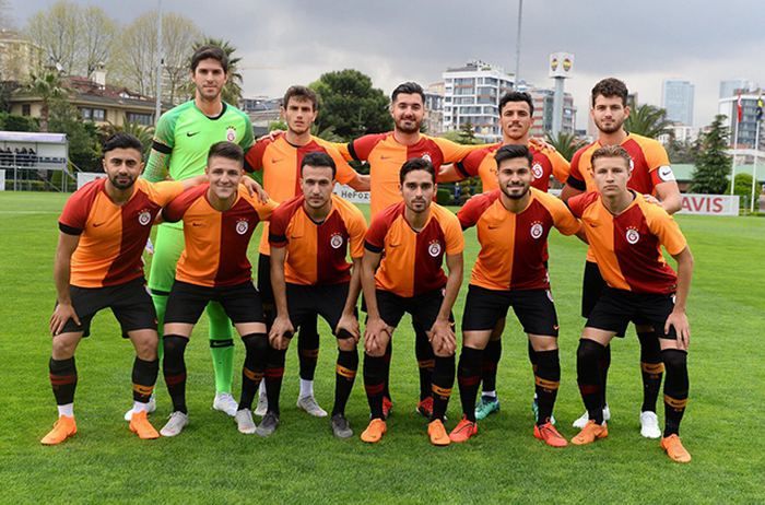 Günün ilk derbisinde saha karıştı! 7