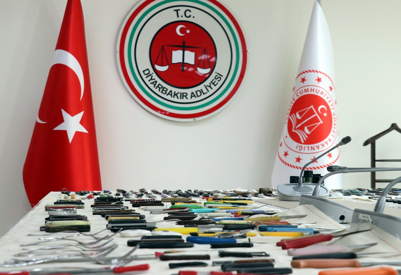 Hepsi adliye girişinde yakalandı... 11
