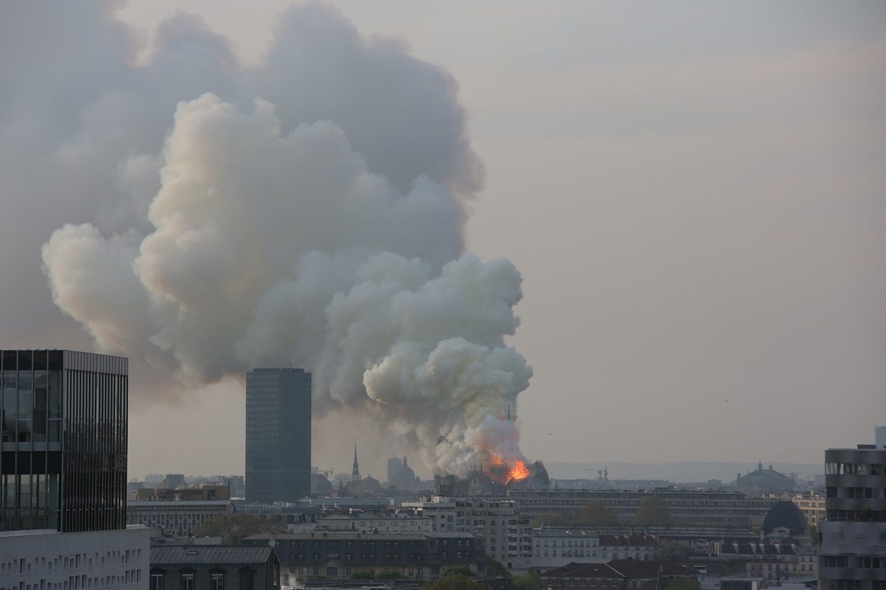 850 yıllık Notre Dame'de büyük yangın... 5