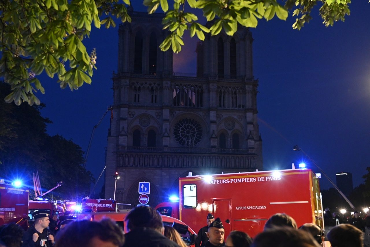 850 yıllık Notre Dame'de büyük yangın... 19