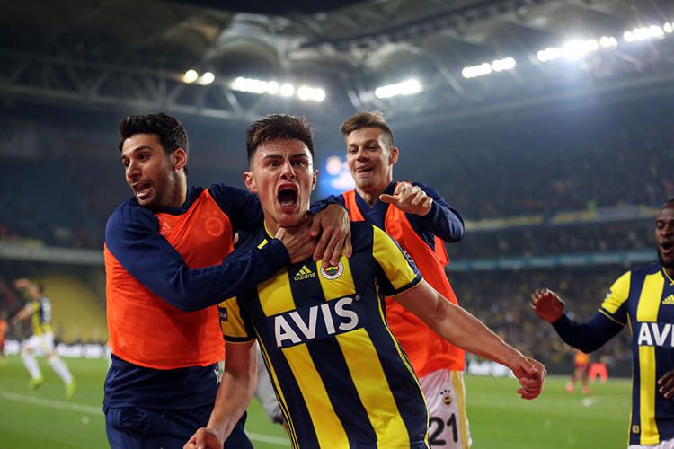 UEFA yetkilisi tartışmalı derbinin pozisyonlarını tek tek yorumladı! 12