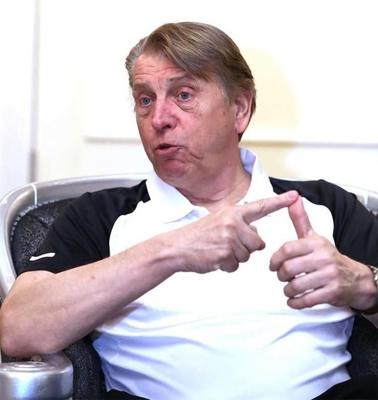UEFA yetkilisi tartışmalı derbinin pozisyonlarını tek tek yorumladı! 16