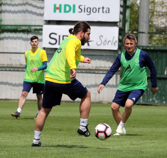 Fenerbahçe'nin eski yıldızları sahneye çıktı! 11