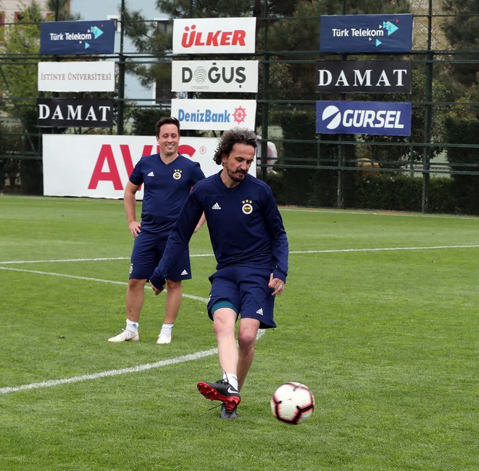 Fenerbahçe'nin eski yıldızları sahneye çıktı! 5