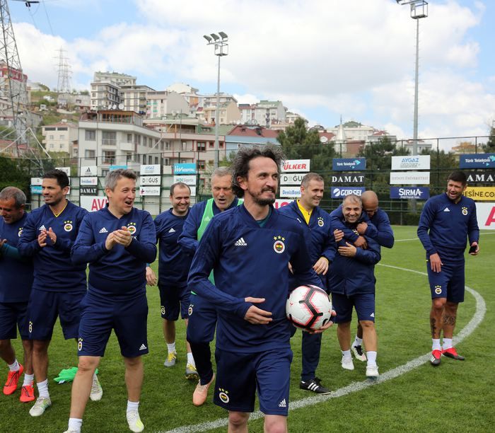 Fenerbahçe'nin eski yıldızları sahneye çıktı! 29