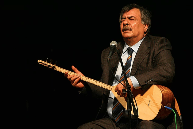 Tuhaf gerekçelerle yasaklanan şarkılar! 16