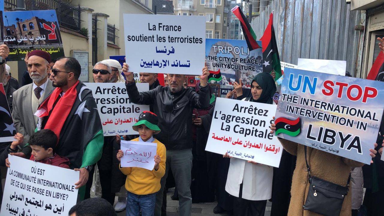 Fransa Konsolosluğu önünde katliam protestosu! 4
