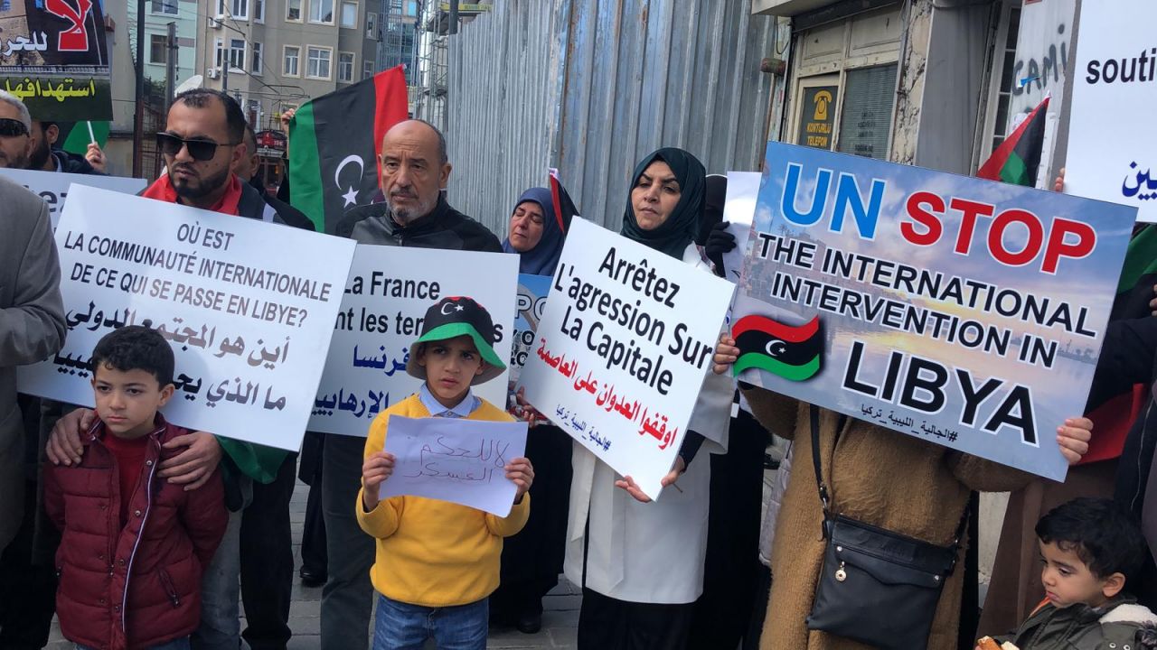 Fransa Konsolosluğu önünde katliam protestosu! 1
