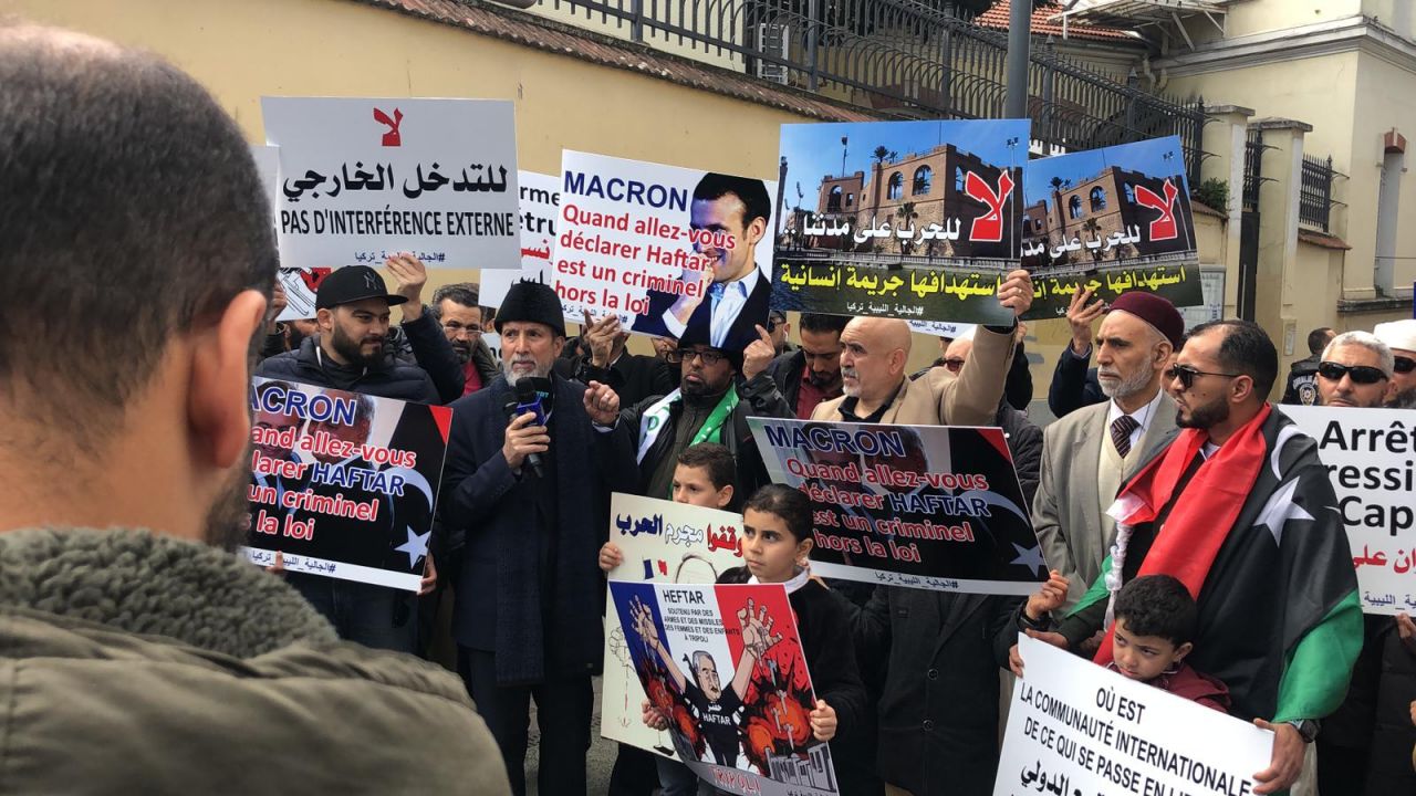 Fransa Konsolosluğu önünde katliam protestosu! 5