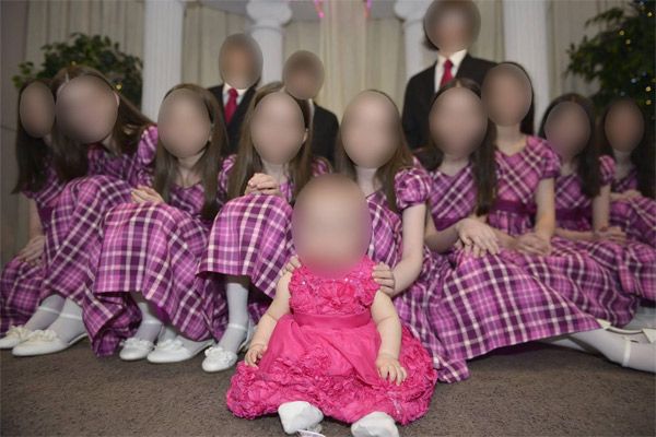 Adeta dehşet evi! Yatağa zincirle bağlayıp... 21