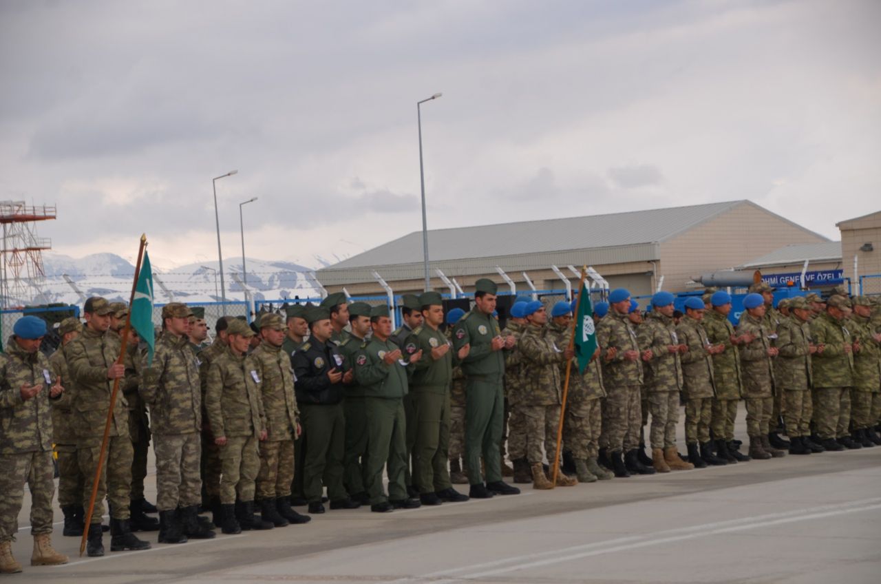Hakkari şehitleri son yolculuklarına uğurlanıyor! 2