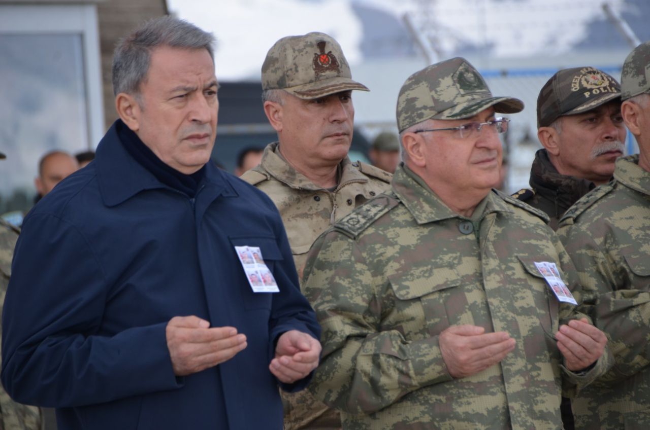 Hakkari şehitleri son yolculuklarına uğurlanıyor! 3
