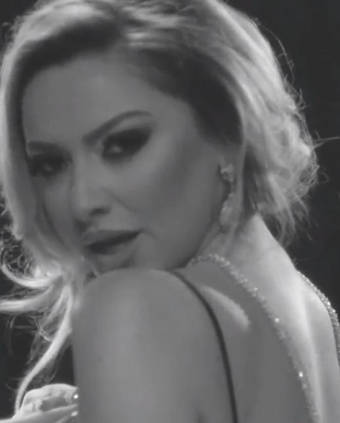 Hadise'nin kalbini çelen Sırp! 6