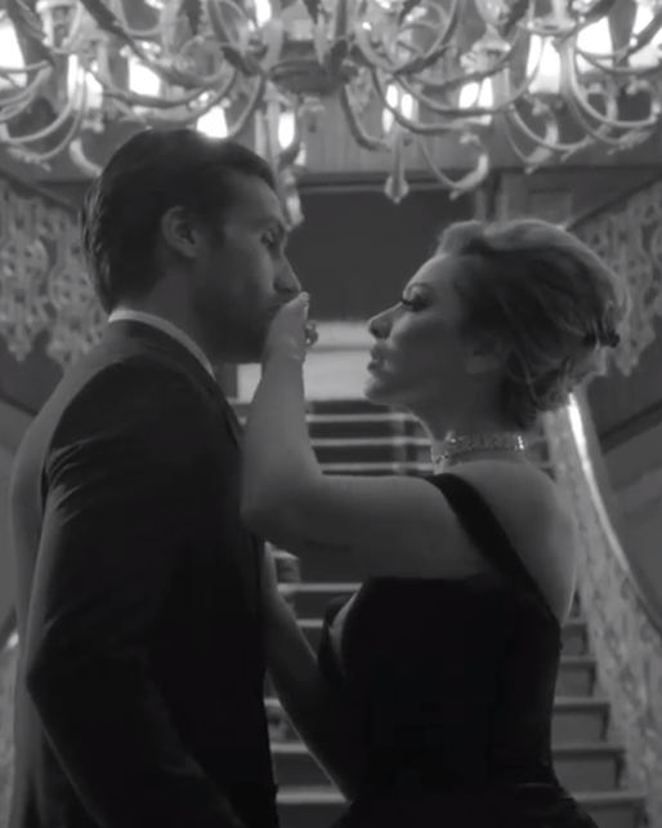 Hadise'nin kalbini çelen Sırp! 5