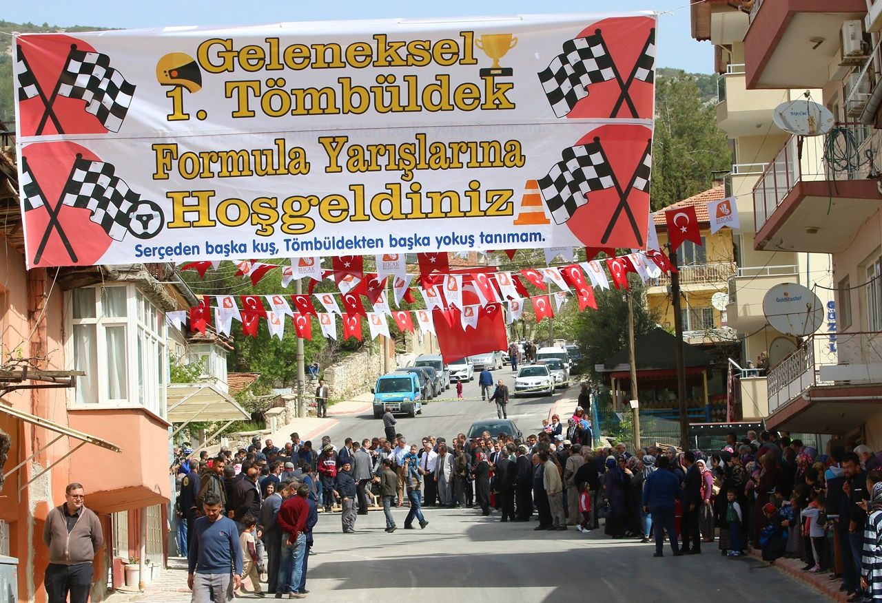 Tahta arabalarla 'Tömbüldek formula' yarışı... 3