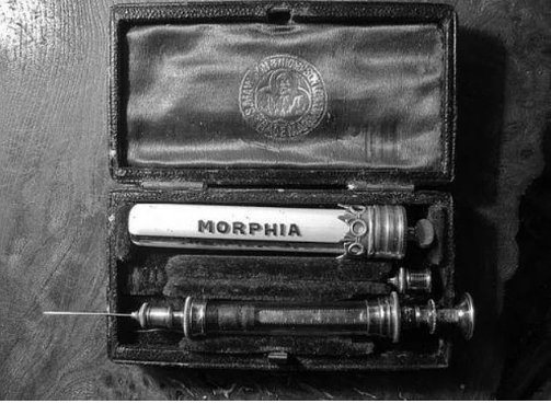Hastalarını morfinle öldürüp canlandırdı! 6