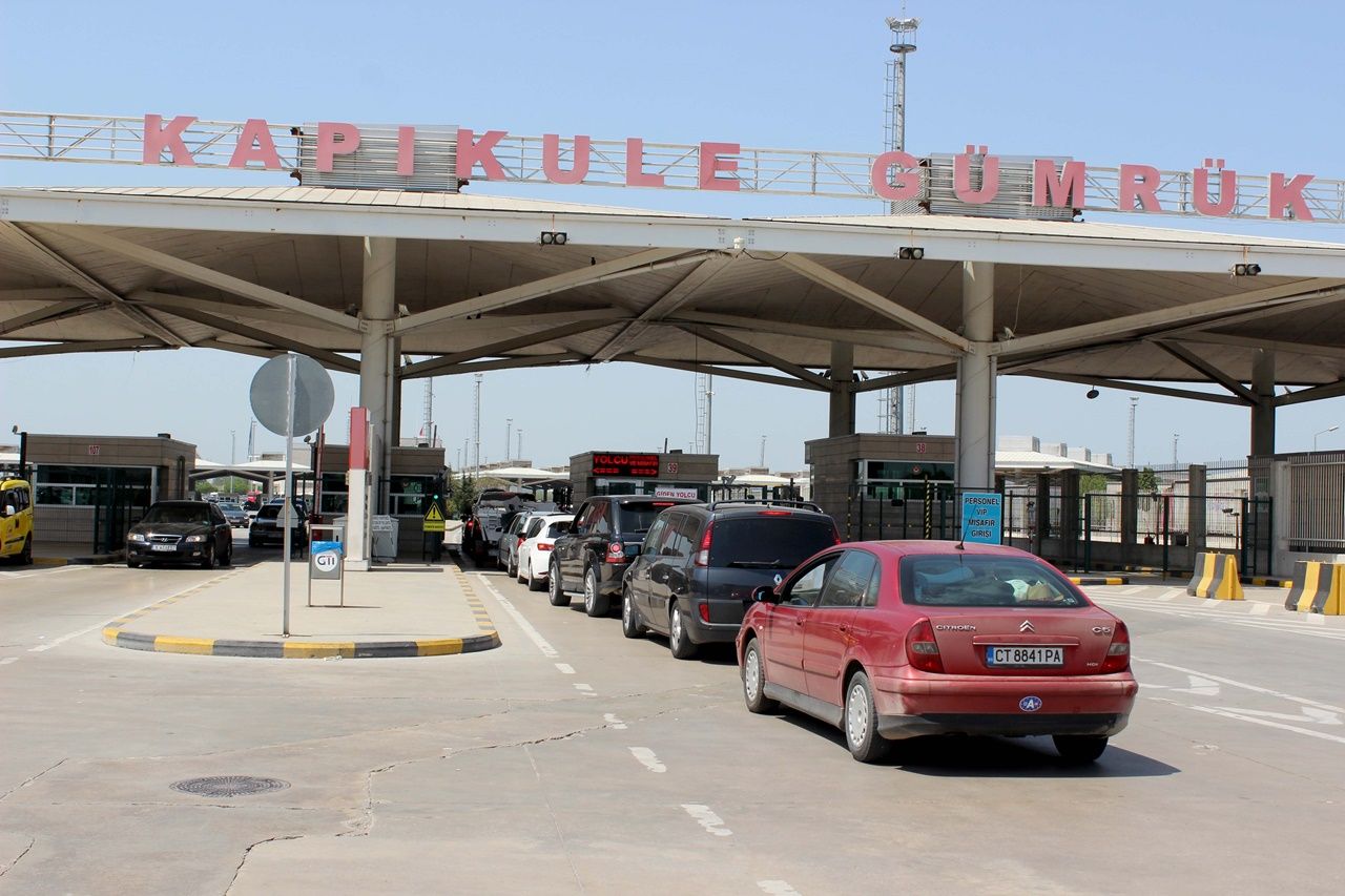 Kapıkule'de "Paskalya" yoğunluğu... 1