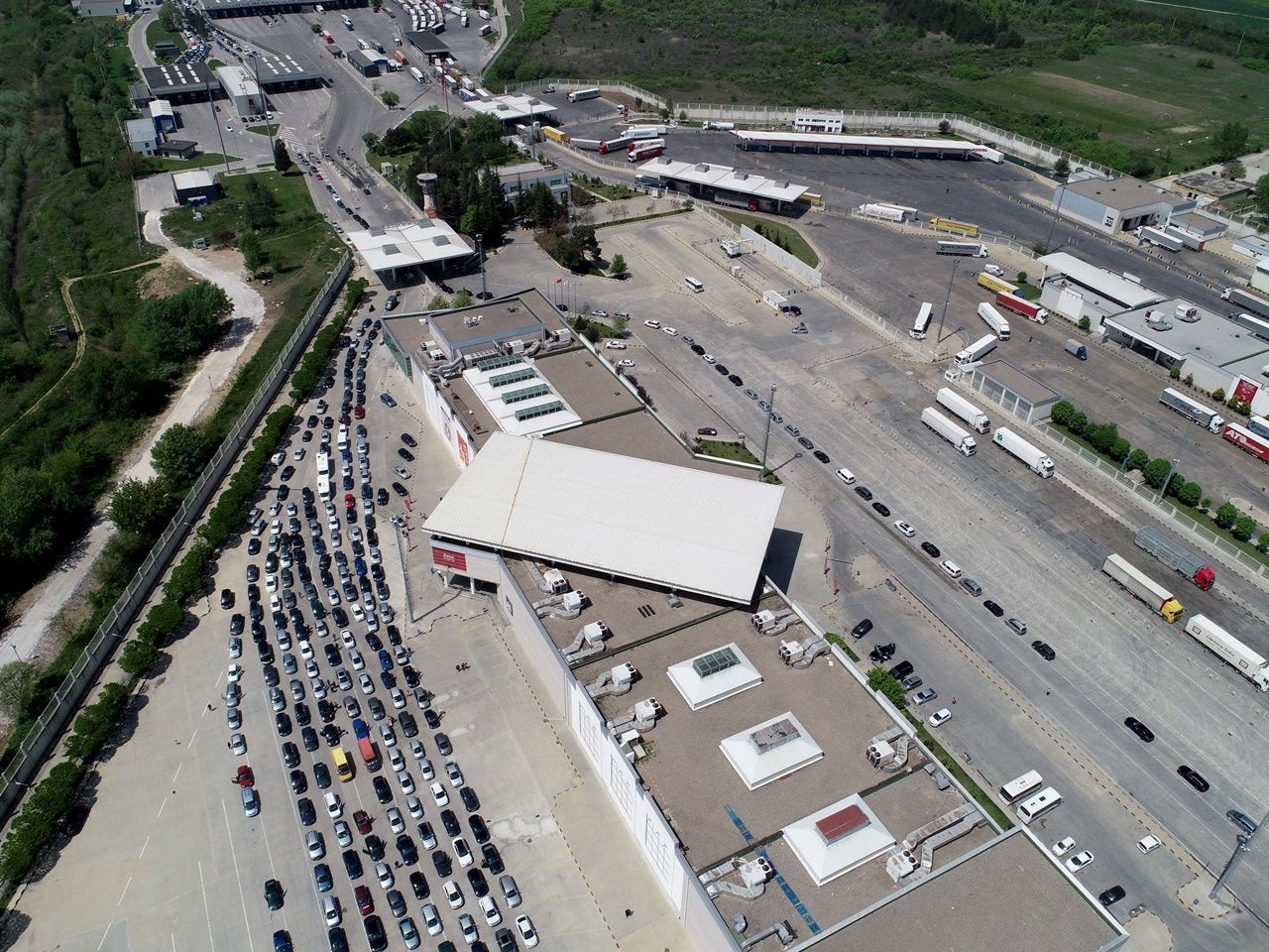 Kapıkule'de "Paskalya" yoğunluğu... 8