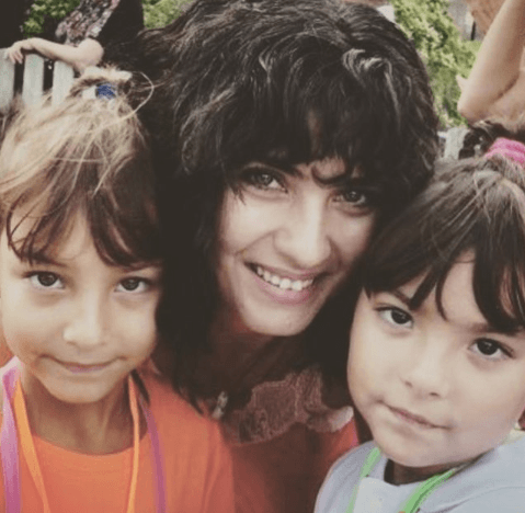 Tuba Büyüküstün ikizleriyle doğanın tadını çıkardı 8