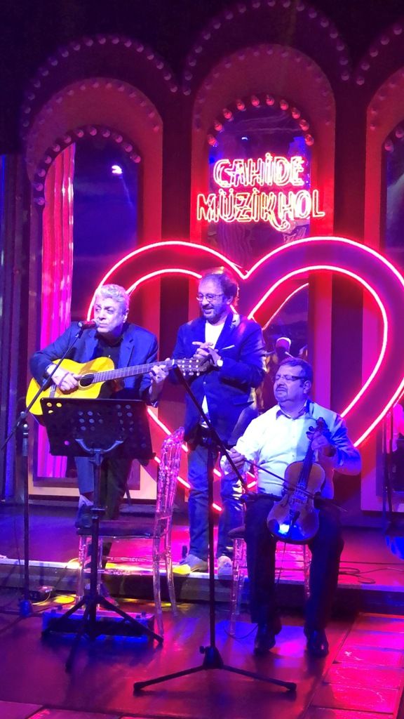 Cahide Müzikhol, Enrico Macias’ı ağırladı! 4