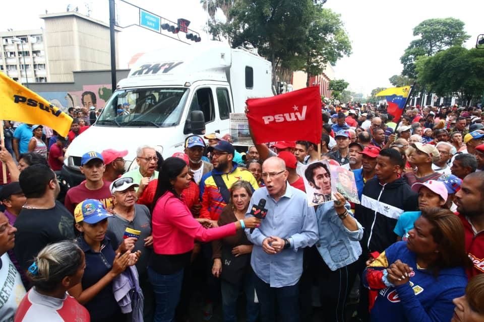 İşte Venezuela'da yaşanan kritik gelişmeler... 13