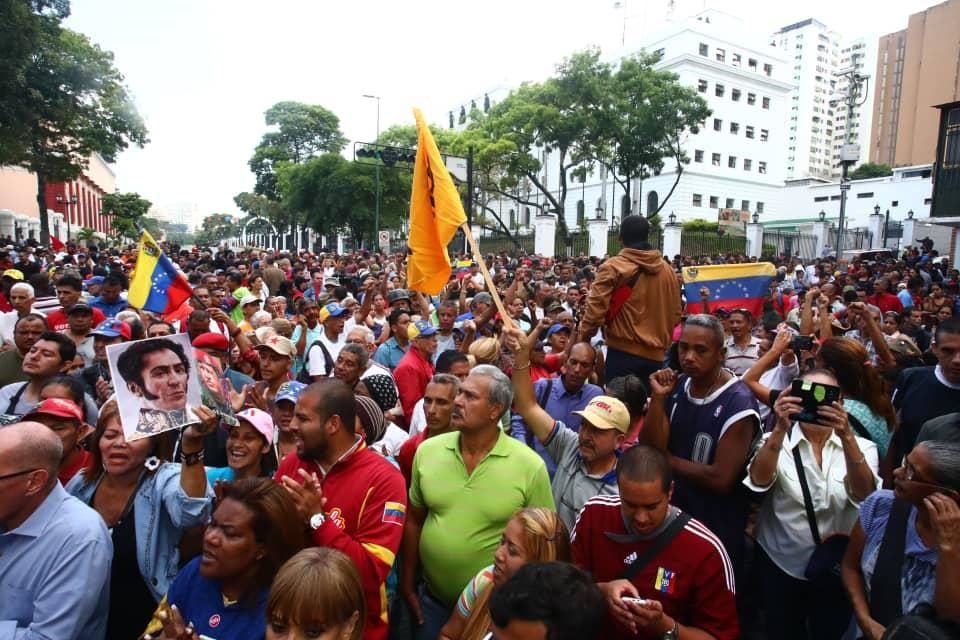 İşte Venezuela'da yaşanan kritik gelişmeler... 14