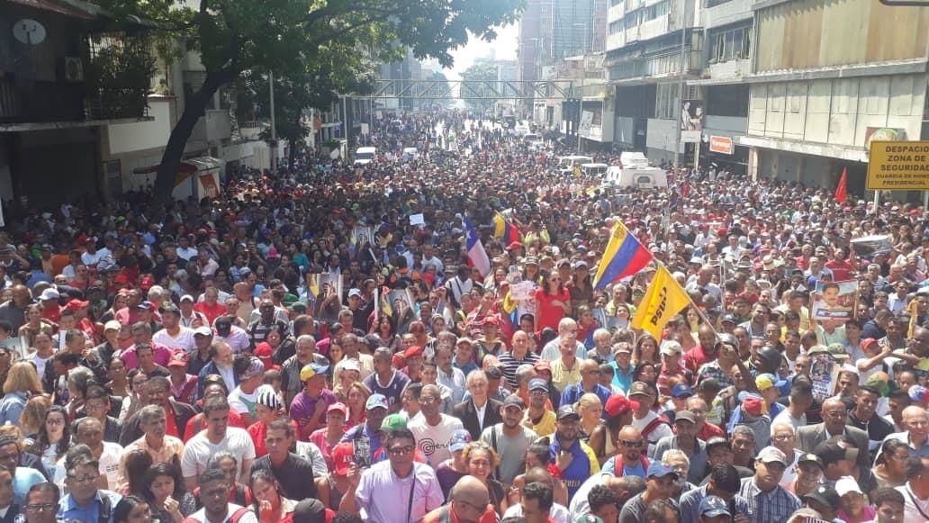 İşte Venezuela'da yaşanan kritik gelişmeler... 20
