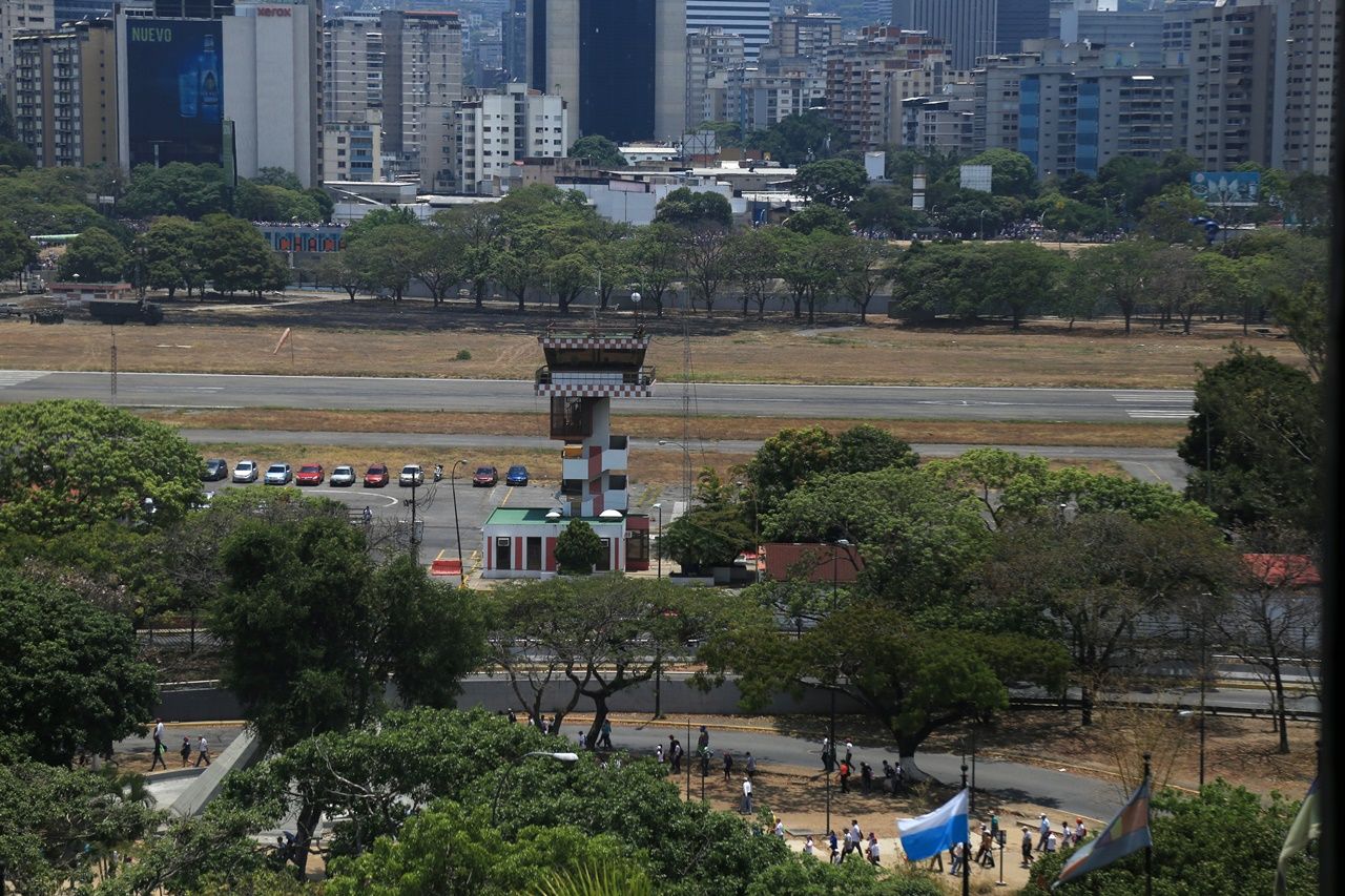 Venezuela'da kritik saatler... 8