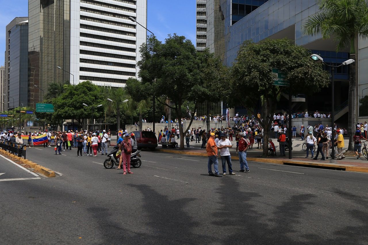 Venezuela'da kritik saatler... 11