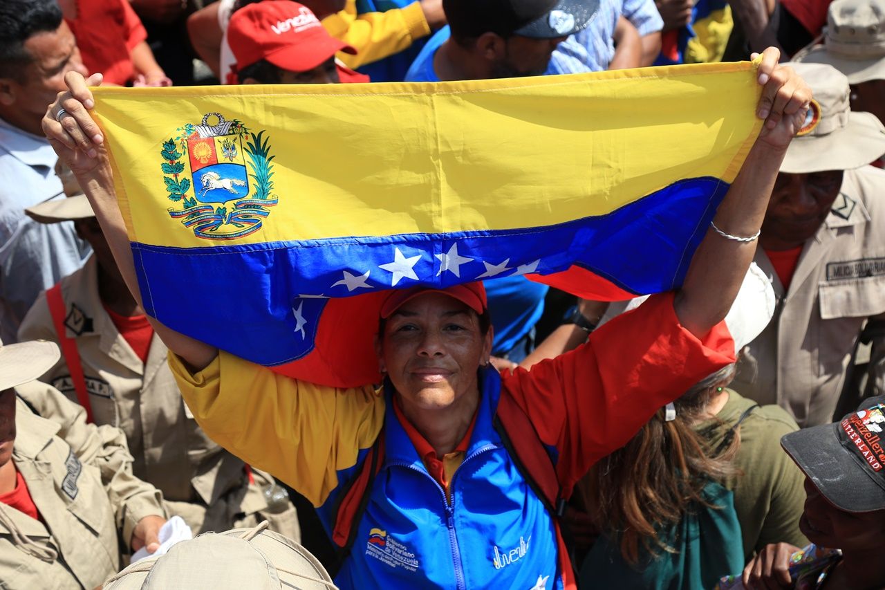 Venezuela'da hükümet destekçileri sokakta... 8