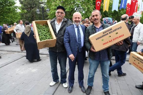 Ne aş ne iş için sıraya girdiler! 9