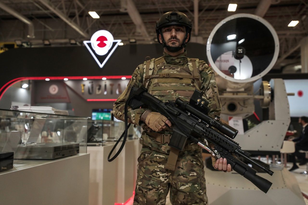 Türk mühendisler 3 ayda lazer silahı yaptı... 2