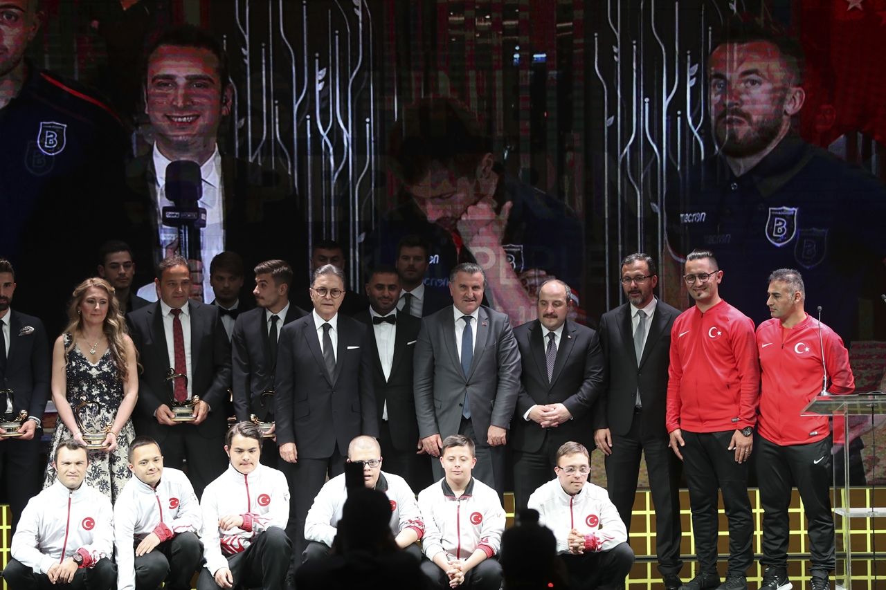 Futbolun Süperleri ödüllerine kavuştu... 2