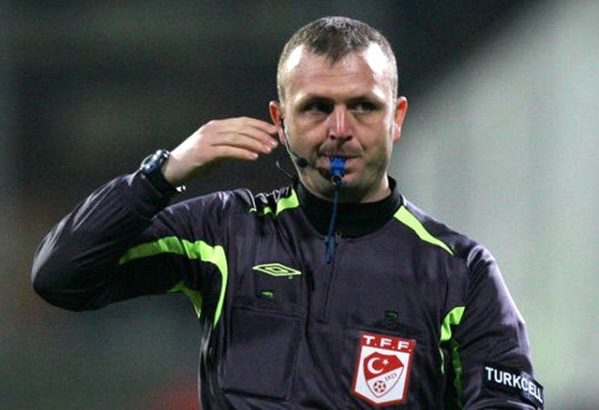 İşte ünlü hakemlerin tuttuğu takımlar! 1