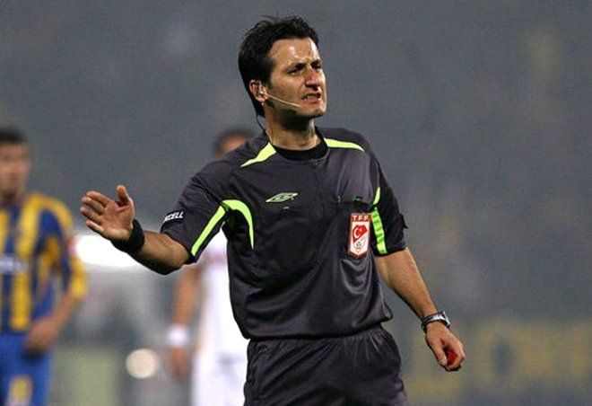 İşte ünlü hakemlerin tuttuğu takımlar! 7