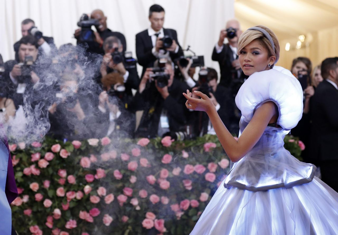 MET Gala tarihine geçecek kostümler! 33
