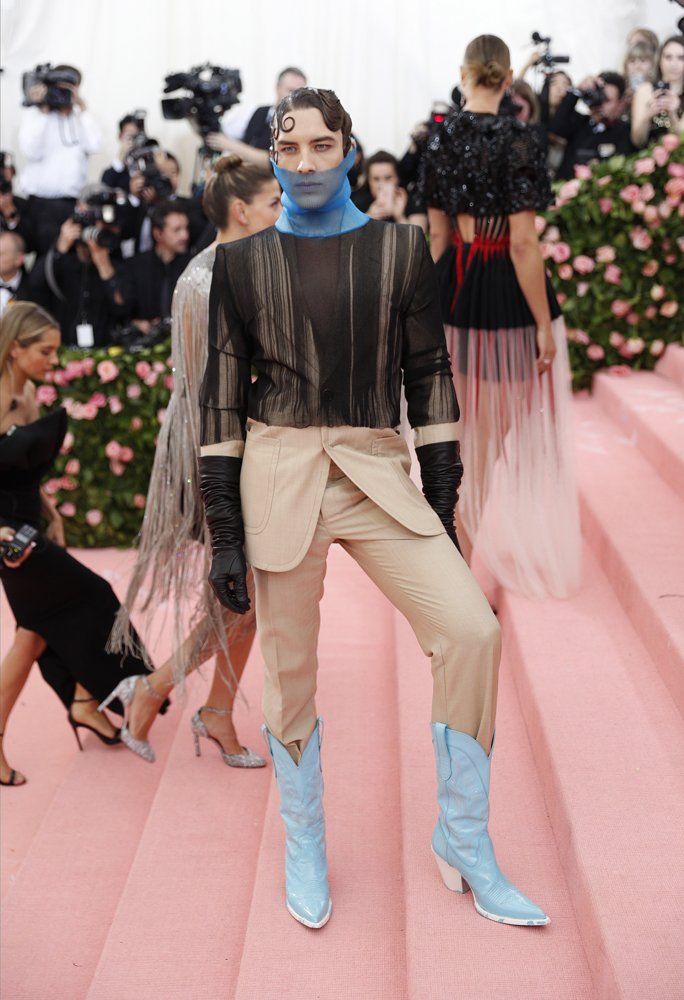 MET Gala tarihine geçecek kostümler! 3