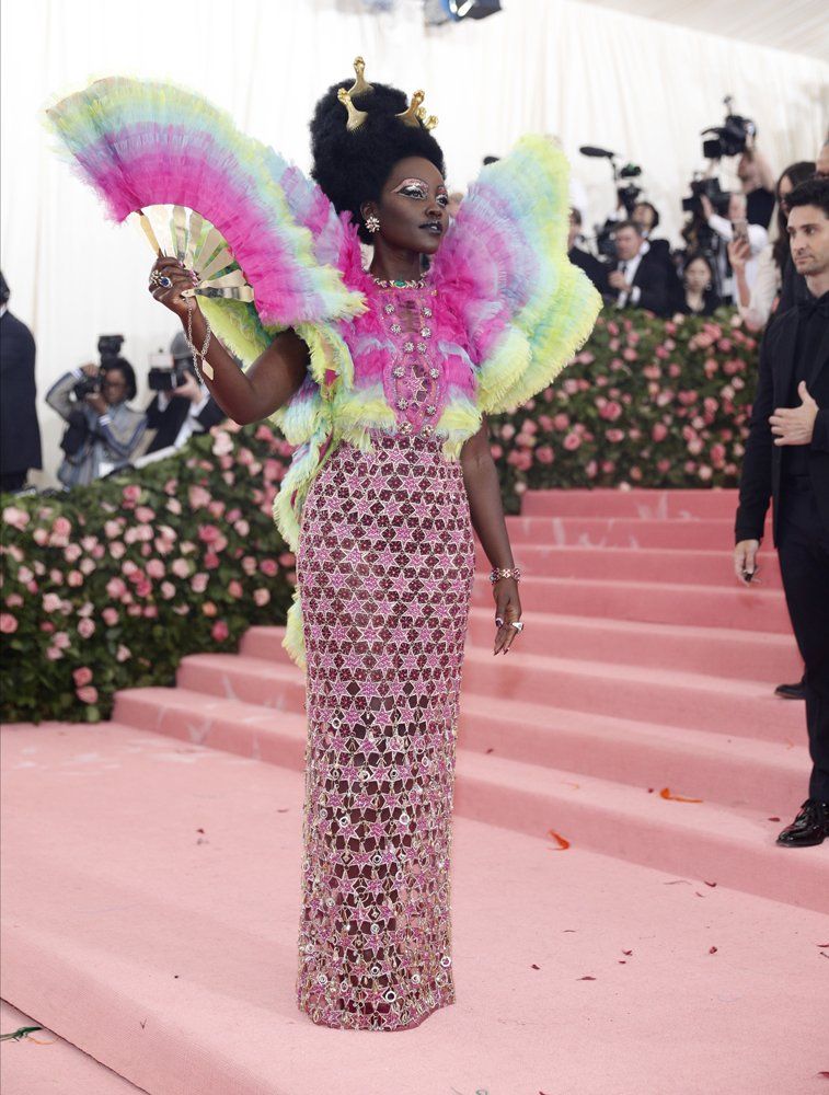 MET Gala tarihine geçecek kostümler! 13