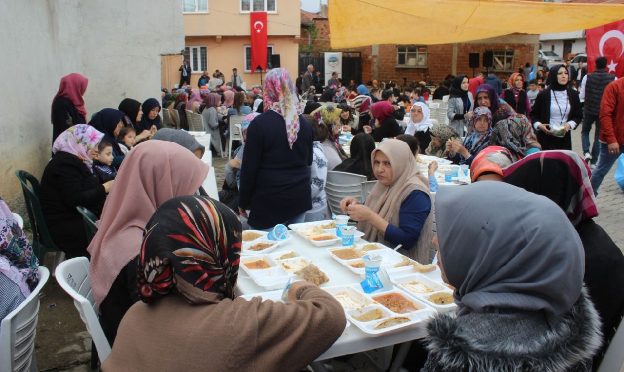 669 yıllık tarifle yılda bir kez pişiriliyor! 3
