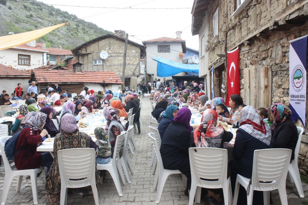 669 yıllık tarifle yılda bir kez pişiriliyor! 8