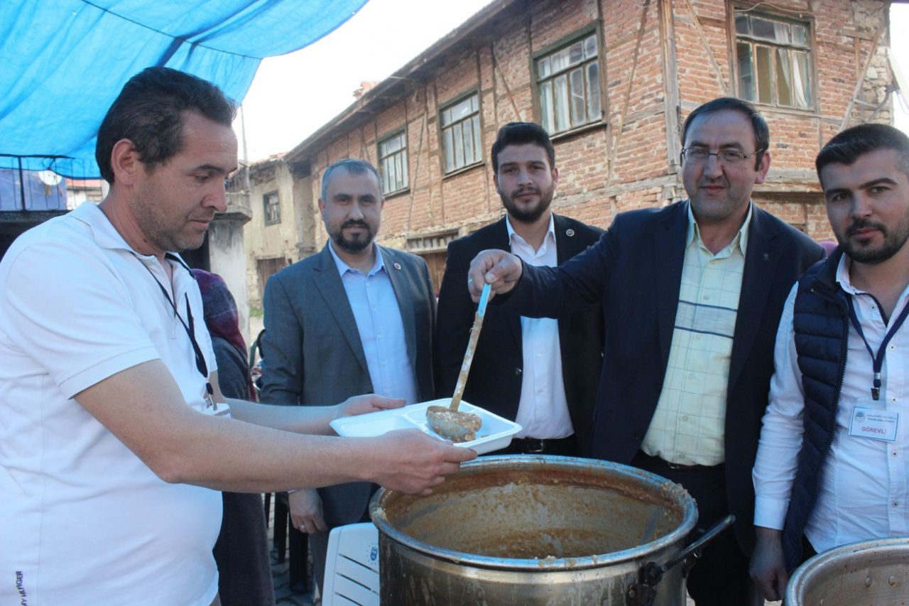 669 yıllık tarifle yılda bir kez pişiriliyor! 10