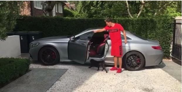 Mesut Özil paraya acımıyor! 7