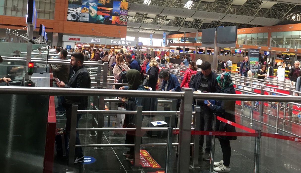 Pasaport kontrolü sadece 18 saniye sürecek! 5