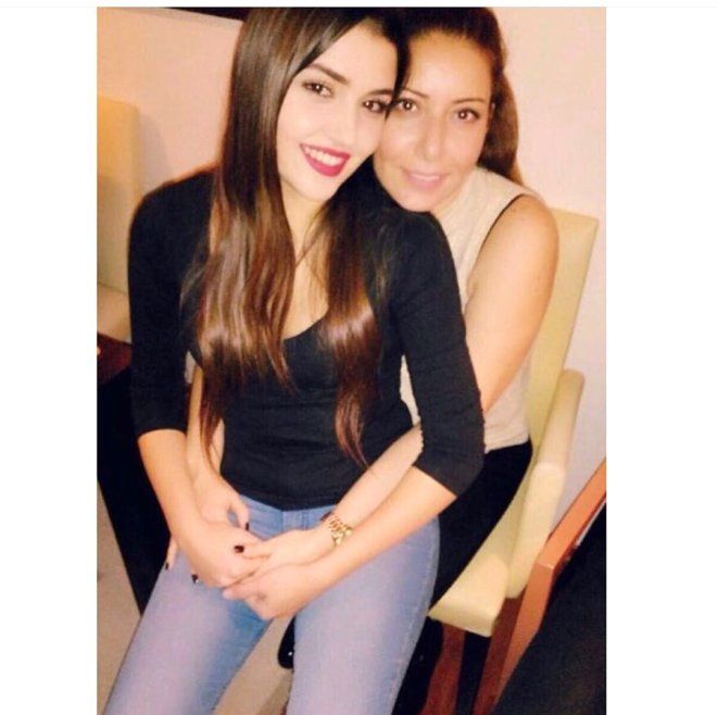 Hande Erçel'den yürek burkan Anneler Günü paylaşımı! 6
