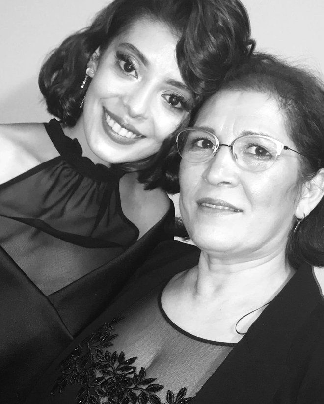 Hande Erçel'den yürek burkan Anneler Günü paylaşımı! 3