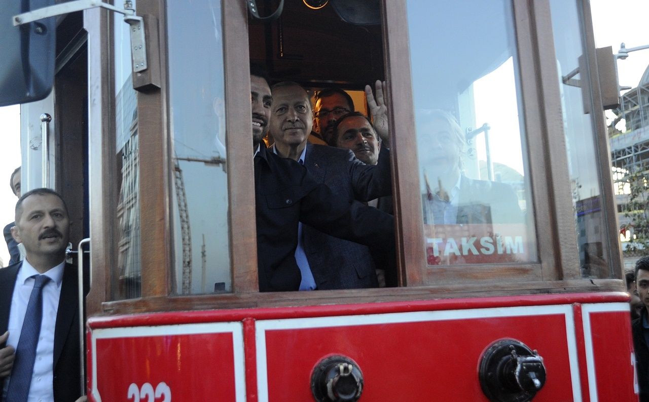 Cumhurbaşkanı nostaljik tramvay ile iftara geldi.. 26