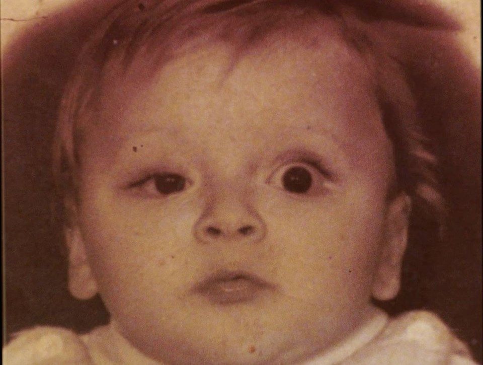 Ünlü oyuncunun çocukluk fotoğrafı şaşırttı! 3